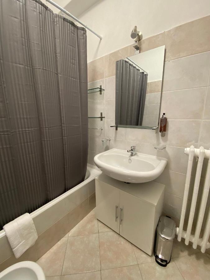 Dimora De Amicis 88 Apartment Бари Екстериор снимка