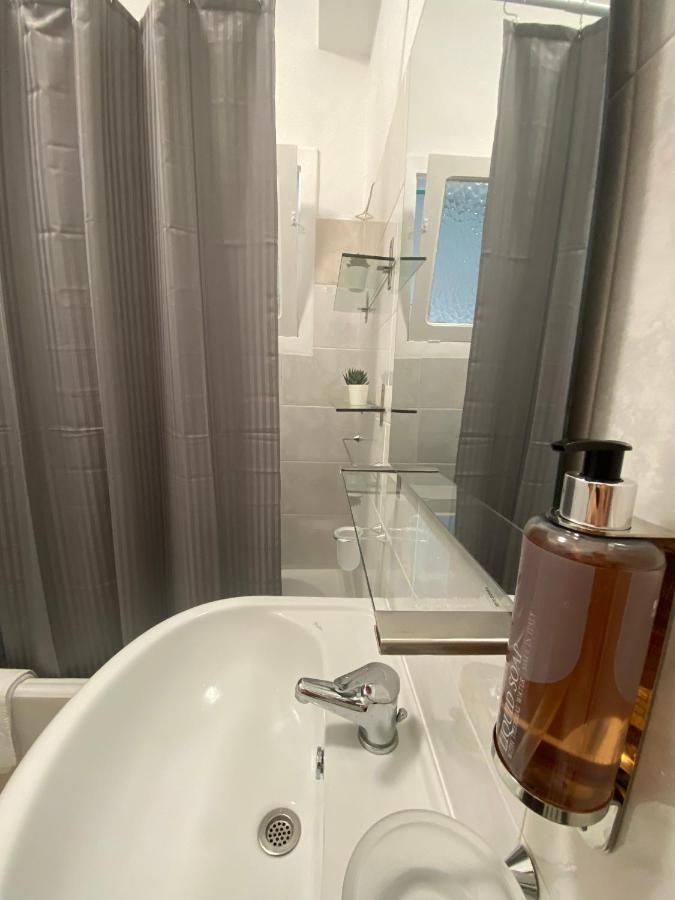 Dimora De Amicis 88 Apartment Бари Екстериор снимка